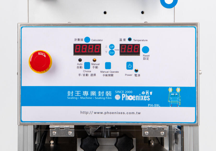 tray sealer with user-friendly panel